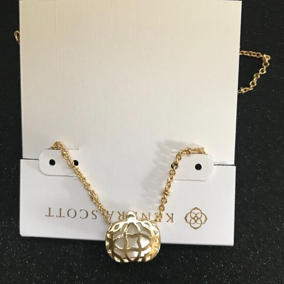 Kendra Scott Pumpkin Gold Short Pendant Necklace In Ivory Mother-of-Pearl - Picture 2 of 2